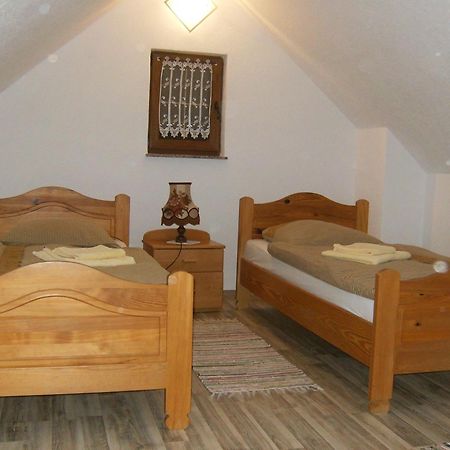 Hotel House Drakulic Korenica Pokoj fotografie