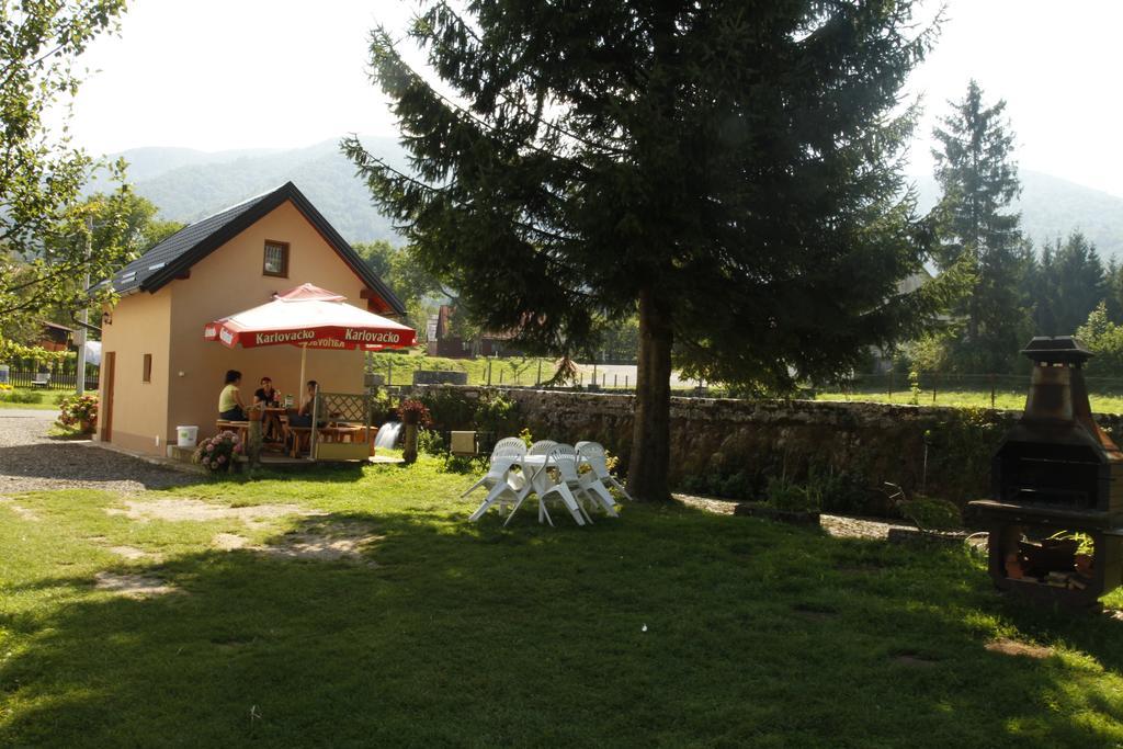Hotel House Drakulic Korenica Exteriér fotografie