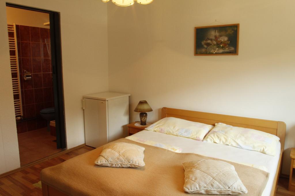 Hotel House Drakulic Korenica Exteriér fotografie